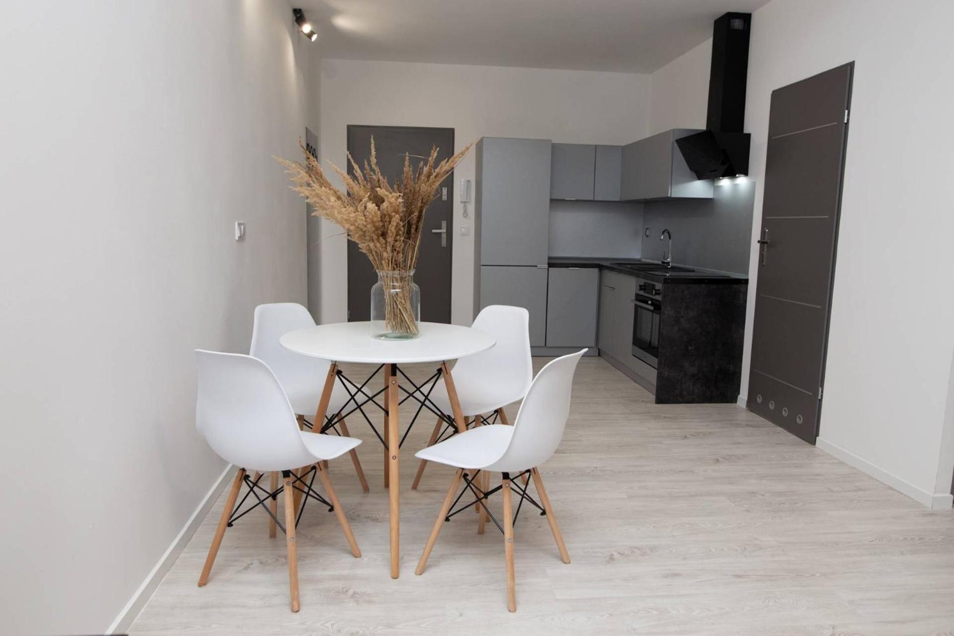 Apartment Quiet Street 11/2E 오시비엥침 외부 사진